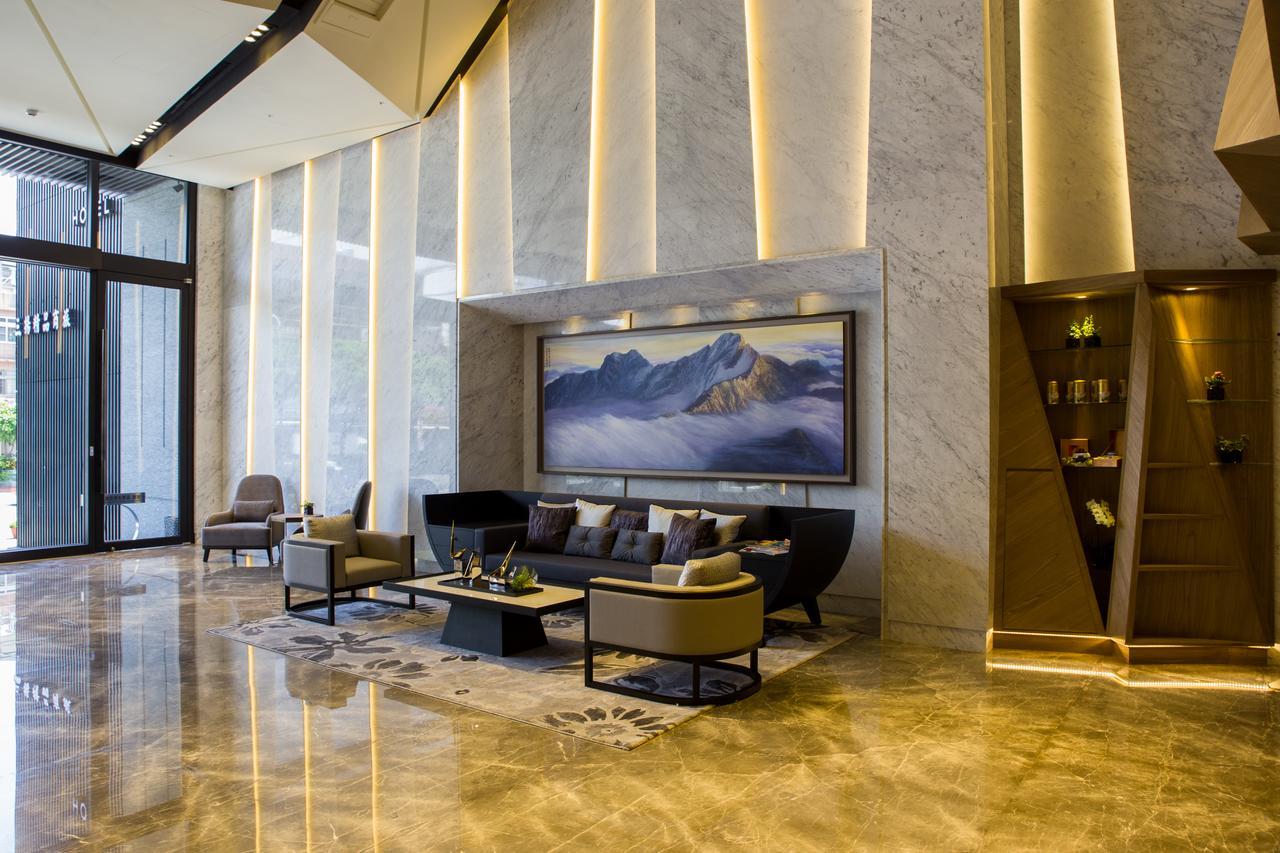 Hotel In Pingzhen Bagian luar foto