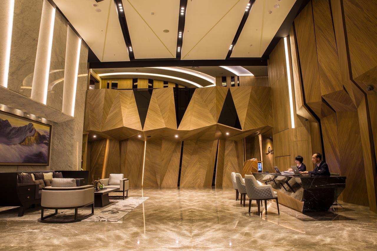 Hotel In Pingzhen Bagian luar foto